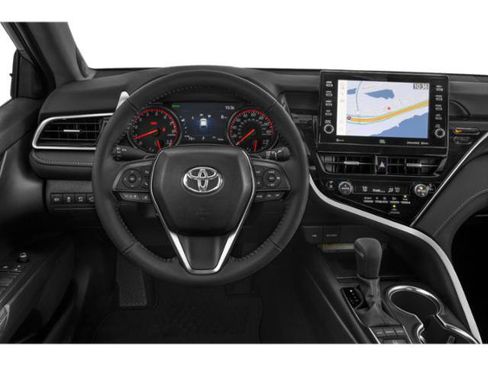 Used 2021 Toyota Camry XSE FWD image 7