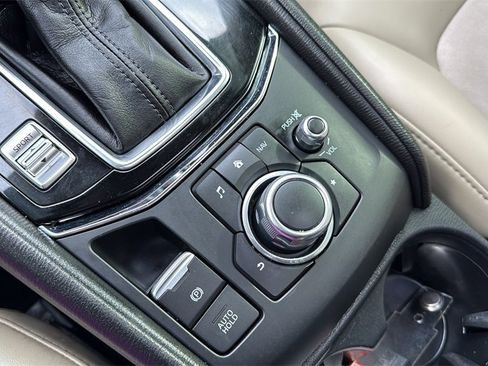 Used 2018 MAZDA CX-5 Touring w/ Preferred Equipment Package image 37