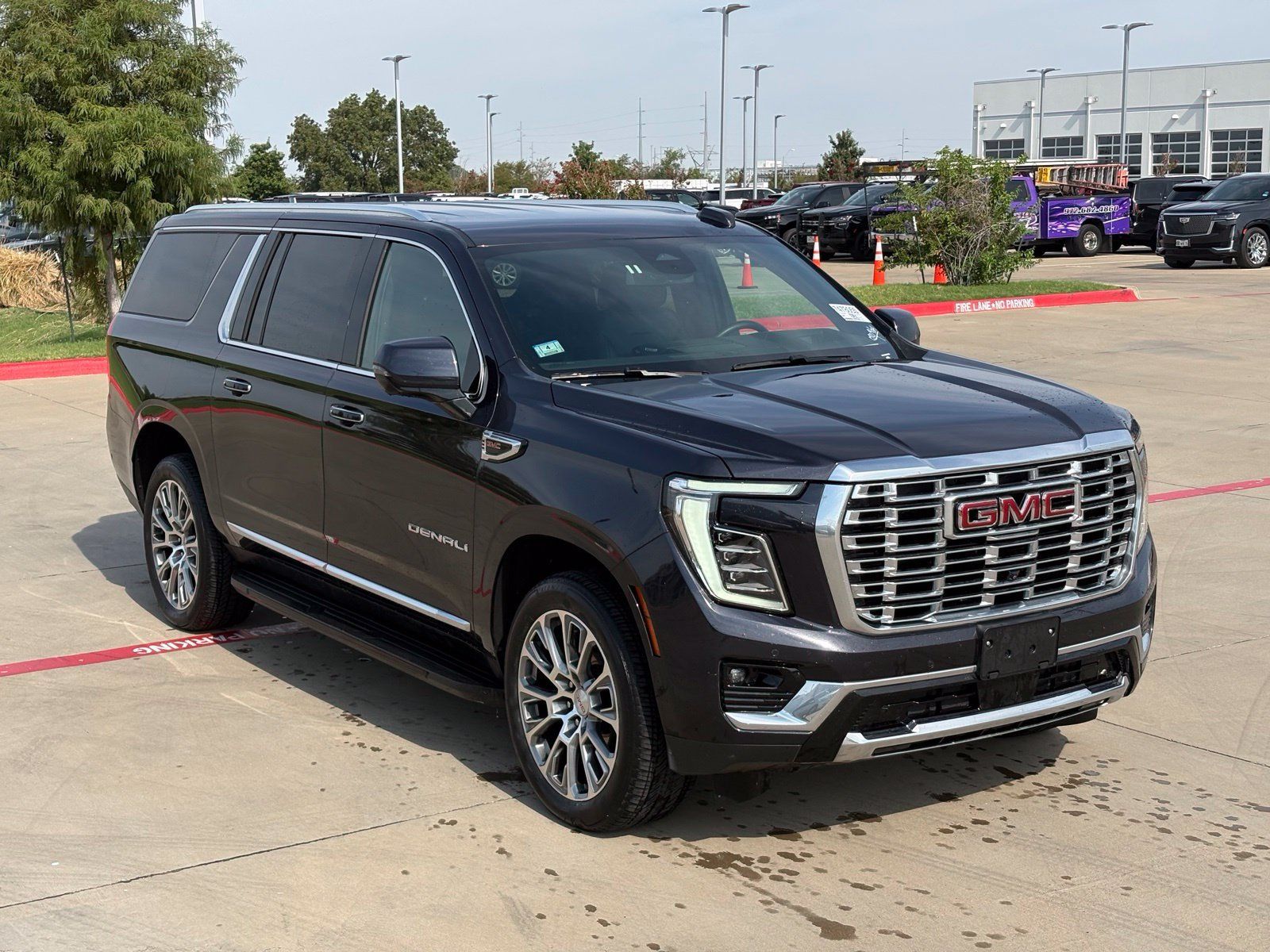 Certified 2025 GMC Yukon XL Denali AWD/4WD image 11