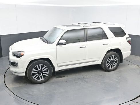 Used 2018 Toyota 4Runner Limited AWD/4WD image 36