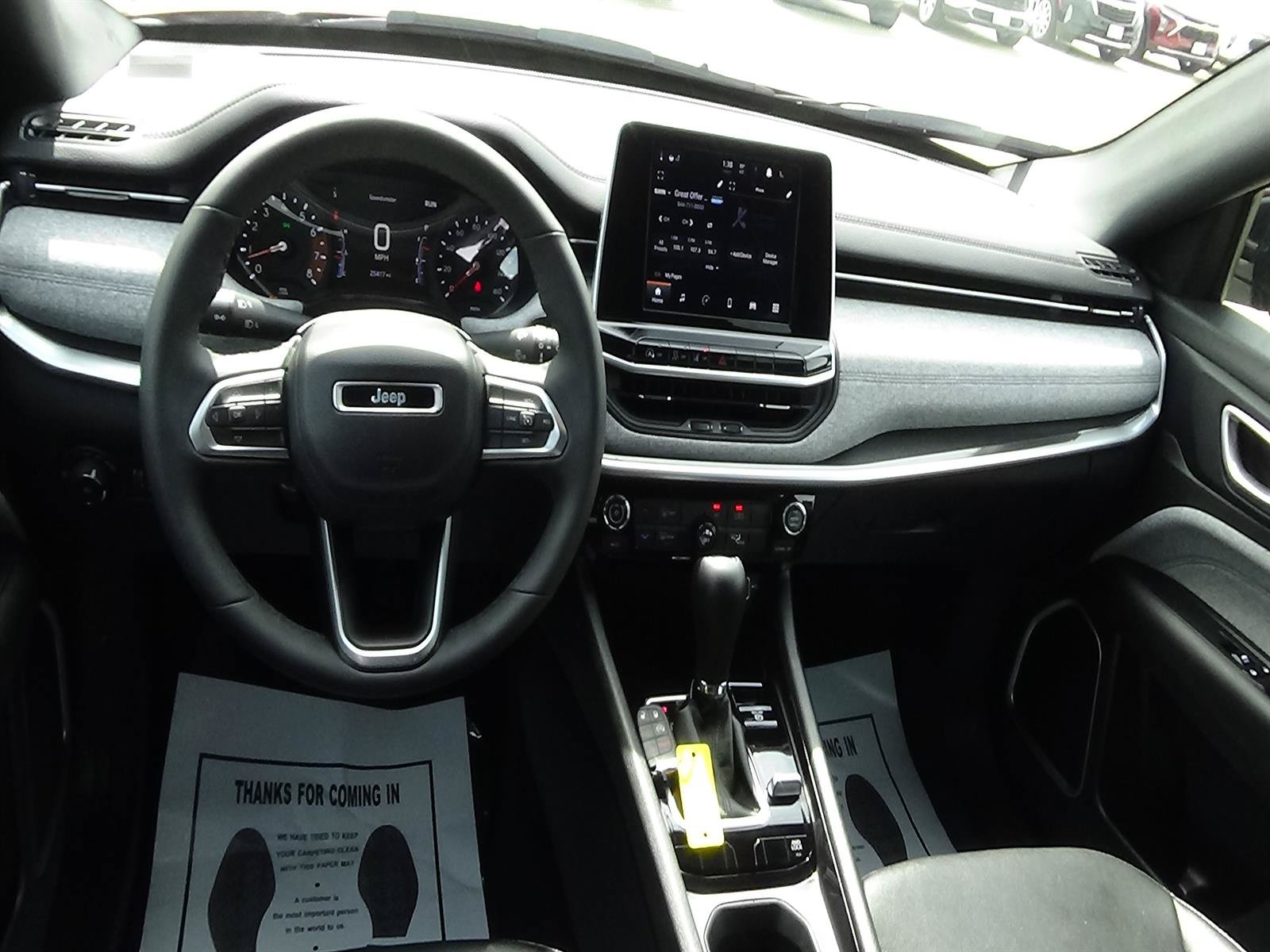 Certified 2025 Jeep Compass Latitude AWD/4WD image 13
