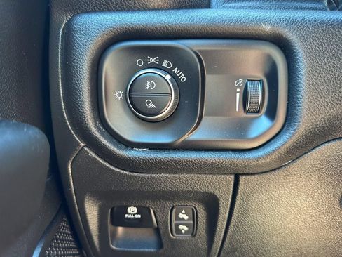 Used 2023 RAM 1500 Big Horn AWD/4WD image 44