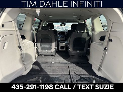 Used 2019 Chrysler Pacifica Touring Plus w/ Advanced Safetytec Group image 14