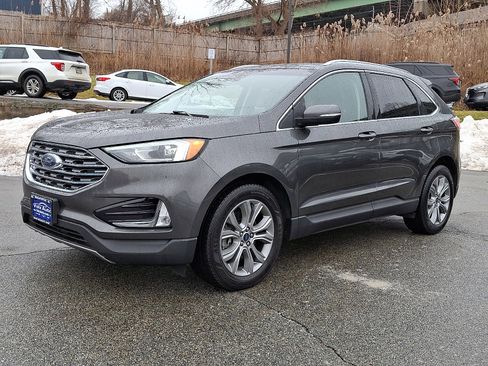 Used 2019 Ford Edge Titanium image 5