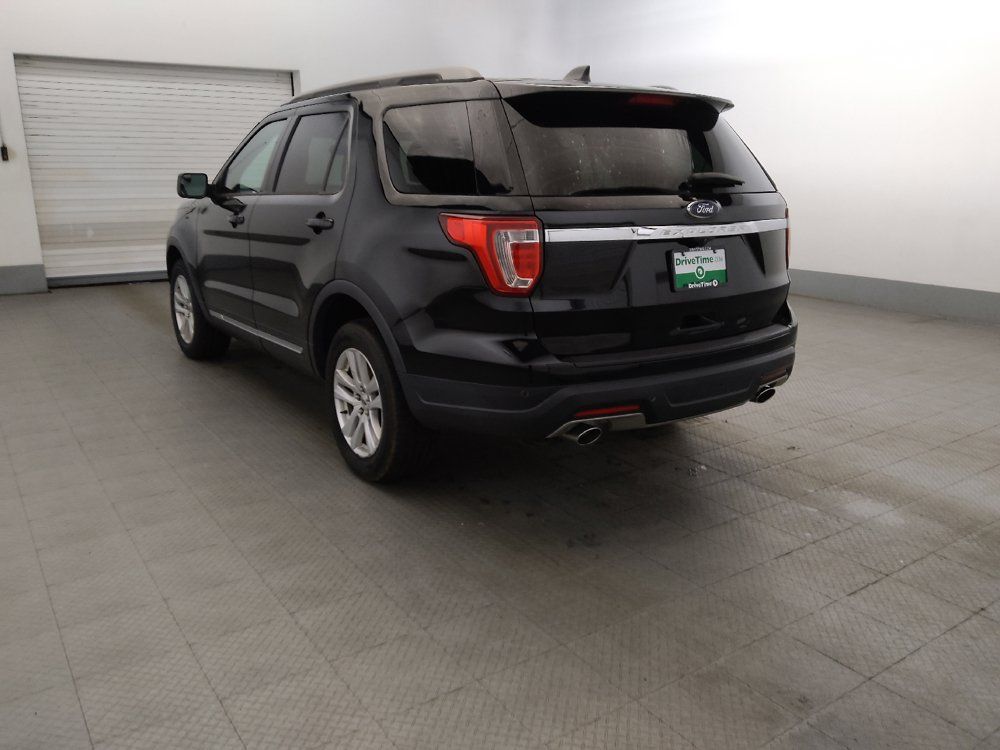 Used 2018 Ford Explorer XLT AWD/4WD image 5