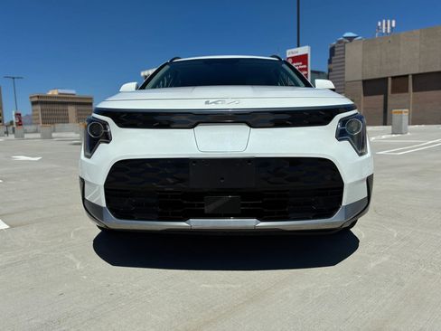 Used 2023 Kia Niro Wind FWD image 4