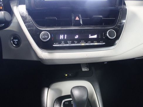 Used 2025 Toyota Corolla LE w/ LE Premium Package image 33