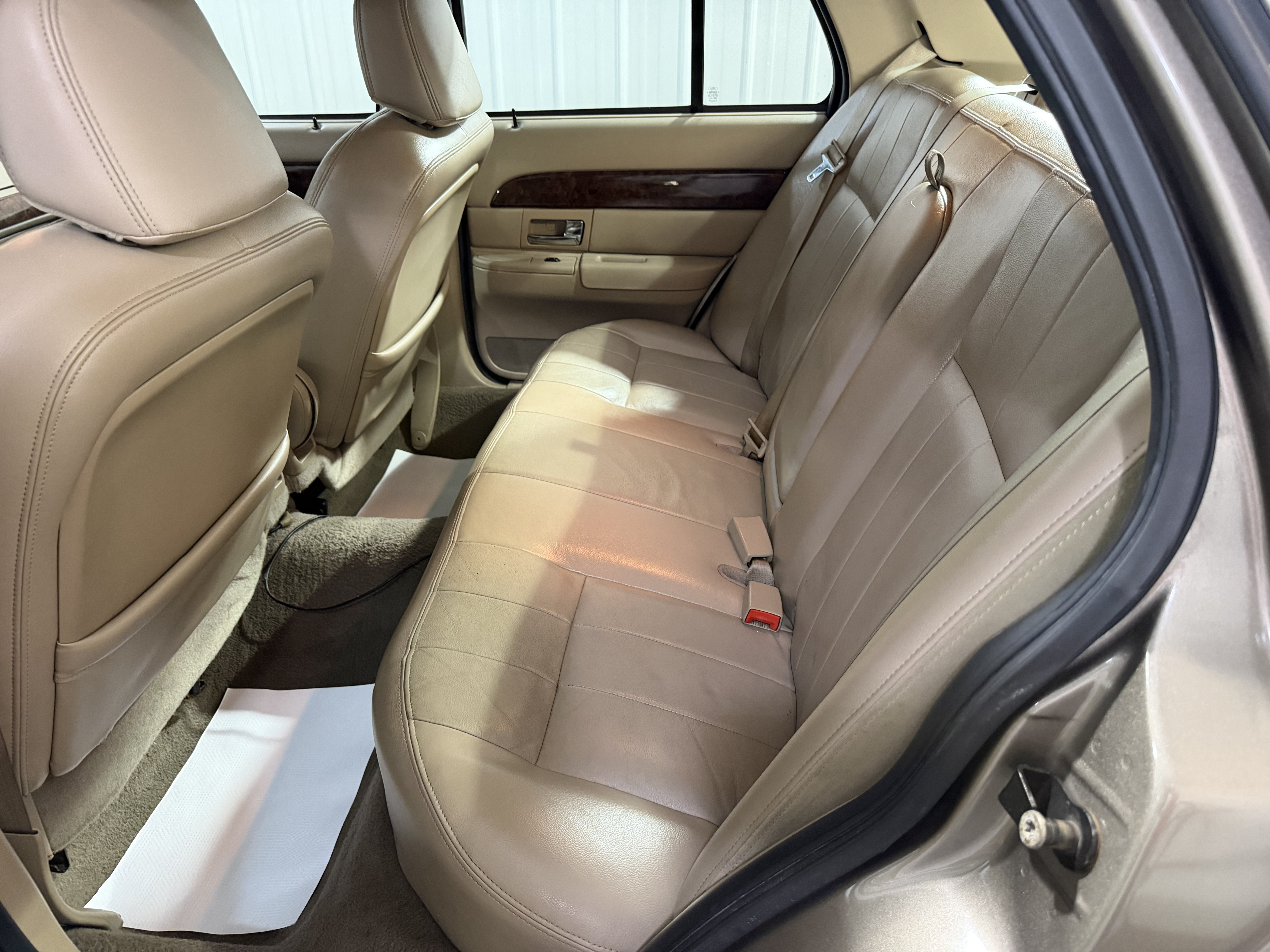 Used 2005 Mercury Grand Marquis LSE RWD image 11