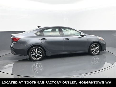 Used 2024 Kia Forte LXS image 4