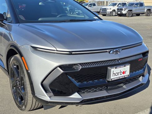 New 2026 Chevrolet Equinox EV RS image 9