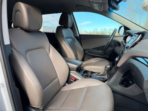 Used 2016 Hyundai Santa Fe Limited image 25