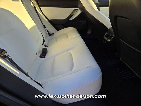 Used 2019 Tesla Model 3 Mid Range RWD image 16