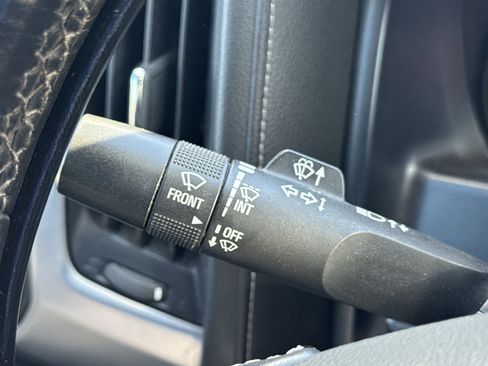 Used 2018 GMC Sierra 1500 SLT image 16