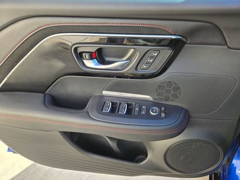 Certified 2025 Acura ADX A-Spec image 24