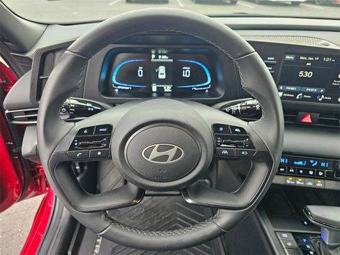 Used 2025 Hyundai Elantra Sport image 22
