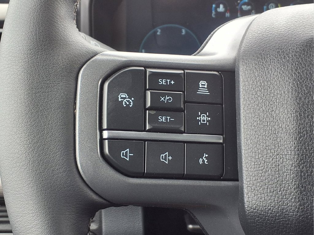 New 2026 Ford F350 Lariat w/ Black Appearance Package AWD/4WD image 13