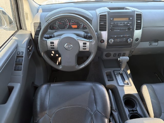 Used 2010 Nissan Frontier LE w/ LE Value Truck Pkg RWD image 23