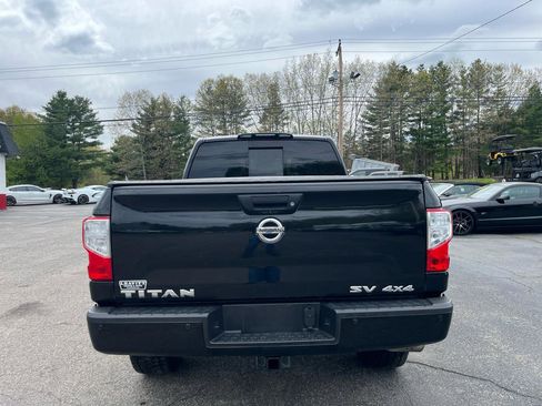 Used 2017 Nissan Titan SV AWD/4WD image 4