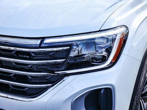 New 2026 Volkswagen Atlas SE image 17