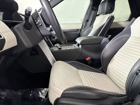 Used 2022 Land Rover Discovery HSE R-Dynamic image 4
