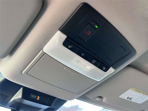 Certified 2022 Nissan Rogue SV image 41