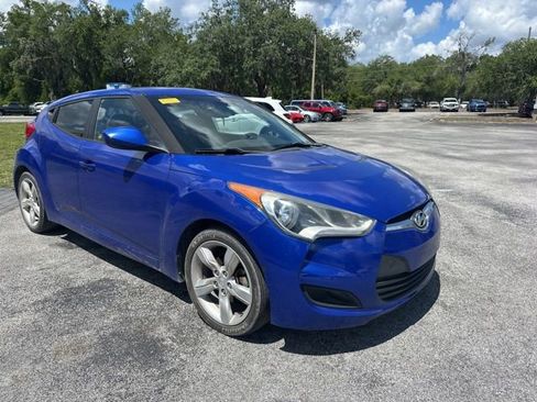 Used 2014 Hyundai Veloster FWD image 7