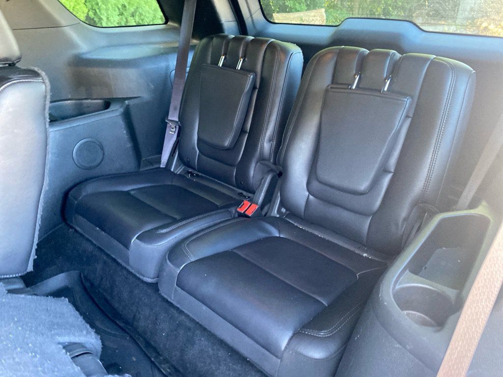 Used 2013 Ford Explorer XLT FWD image 19
