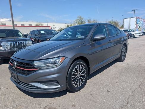 Used 2019 Volkswagen Jetta FWD image 3