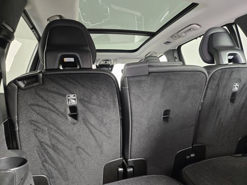 Used 2022 Volvo XC90 T8 Inscription image 10