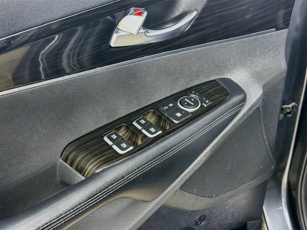 Used 2020 Kia Sorento EX AWD/4WD image 17