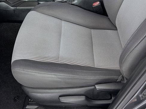 Used 2014 Toyota RAV4 XLE image 18