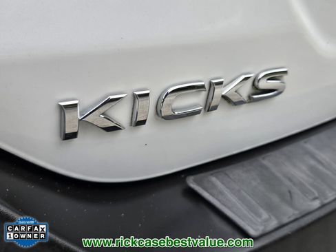 Used 2020 Nissan Kicks SR w/ Exterior Package FWD image 15