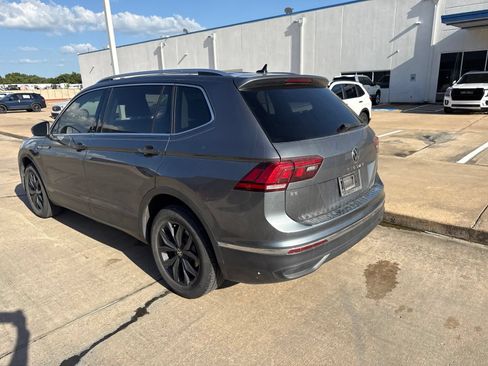 Used 2024 Volkswagen Tiguan SE FWD image 5