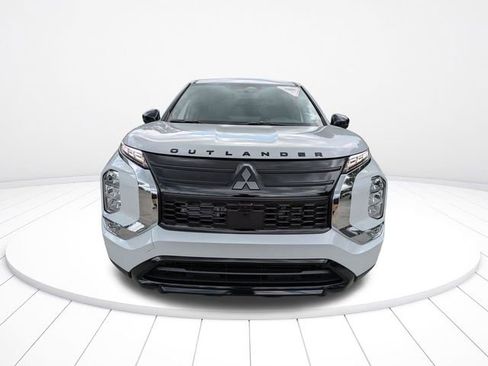 New 2026 Mitsubishi Outlander SE FWD image 9