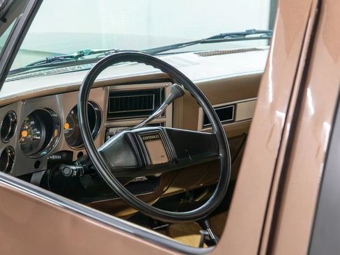 Used 1988 Chevrolet Blazer 4WD image 46