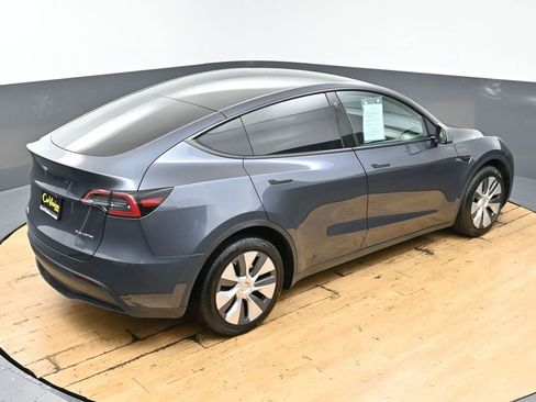 Used 2023 Tesla Model Y Long Range AWD/4WD image 48