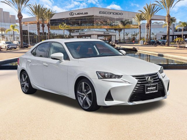 Used 2018 Lexus IS 300 w/ Comfort Package RWD image 3