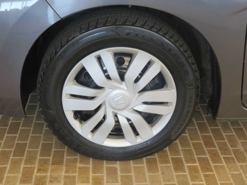 Used 2016 Honda Fit LX image 7