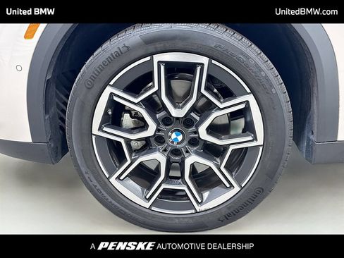 Used 2026 BMW X2 xDrive28i AWD/4WD image 2