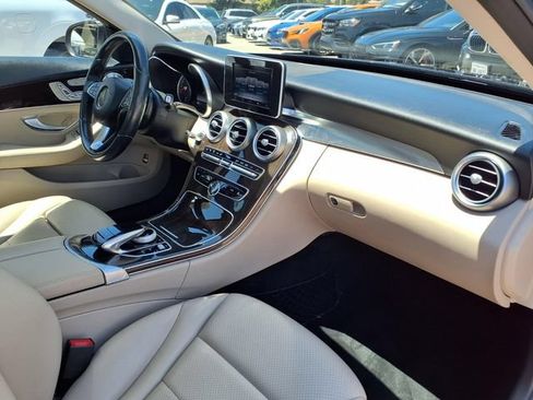 Used 2015 Mercedes-Benz C 300 4MATIC Sedan image 27