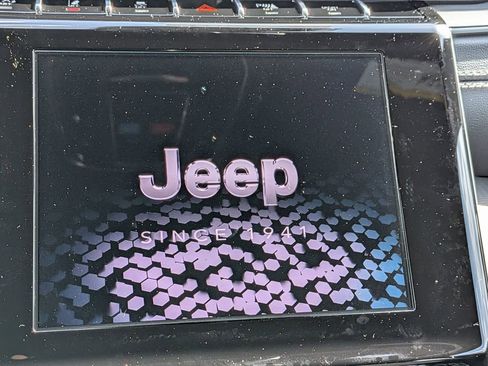New 2026 Jeep Grand Cherokee L Laredo w/ Trailer Tow Package RWD image 20
