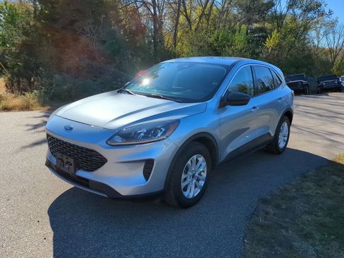 Used 2022 Ford Escape SE w/ Convenience Package image 2