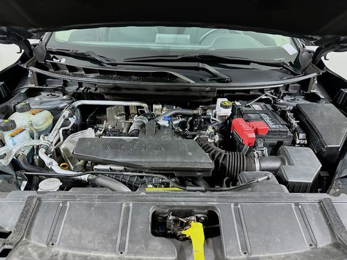 Used 2024 Nissan Rogue S FWD image 31