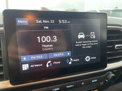 Used 2024 Hyundai Venue SEL image 12