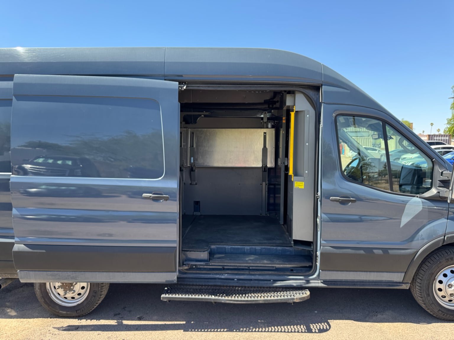 Used 2022 Ford Transit 250 148 High Roof Extended AWD w/ Parcel Delivery Package image 25