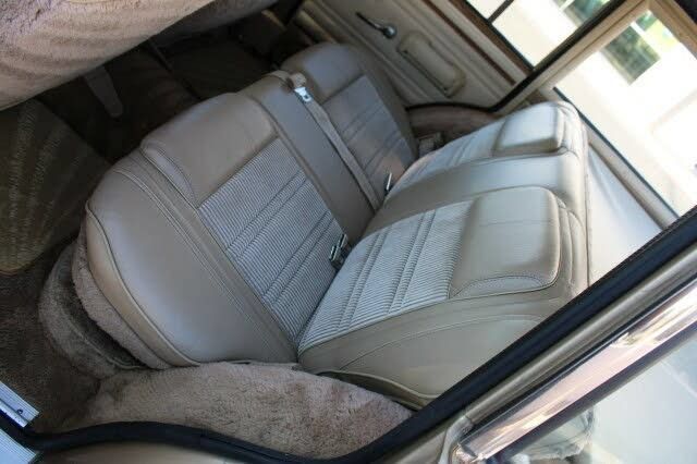 Used 1990 Jeep Grand Wagoneer AWD/4WD image 73