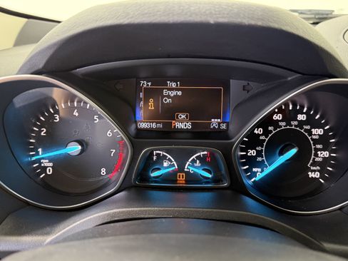 Used 2017 Ford Escape SE w/ SE Sport Appearance Package image 27