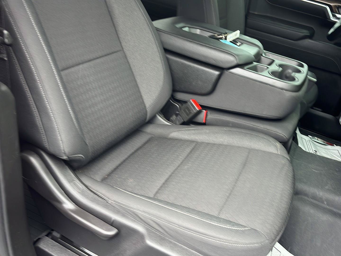 Used 2024 Chevrolet Silverado 1500 LT AWD/4WD image 30