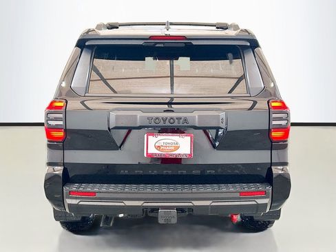 New 2026 Toyota 4Runner SR5 AWD/4WD image 5