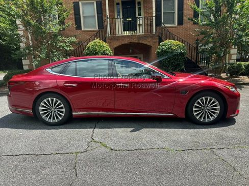 Used 2024 Lexus LS 500h AWD w/ Luxury Package image 36